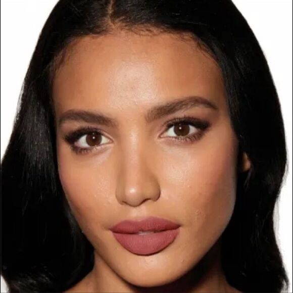 Charlotte Tillbury Matte Revolution Color Walk of No Shame - Picture 8 of 12